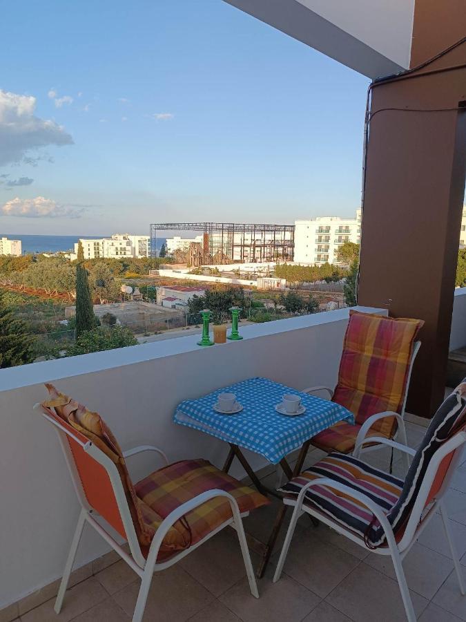 Spectacular Sea View, Private Jacuzzi & Table Pool Apartament *